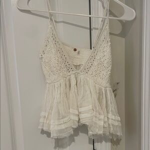 Elegant White Lace Women’s Top
